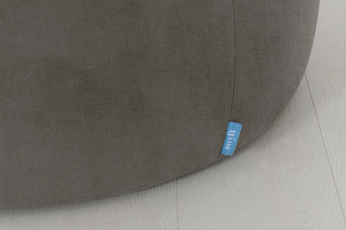 Storage 01, Mink