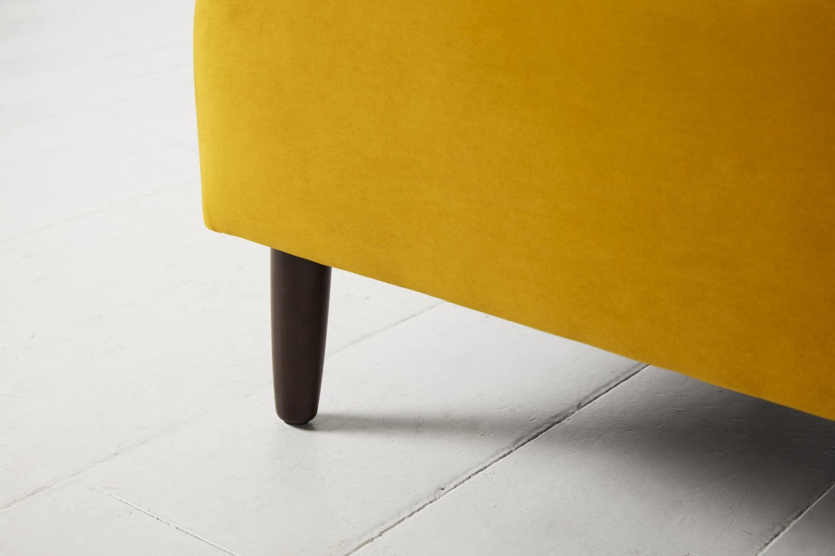 Mustard Image 6 - Model 05 Love Seat in Mustard Velvet - Leg Detail
