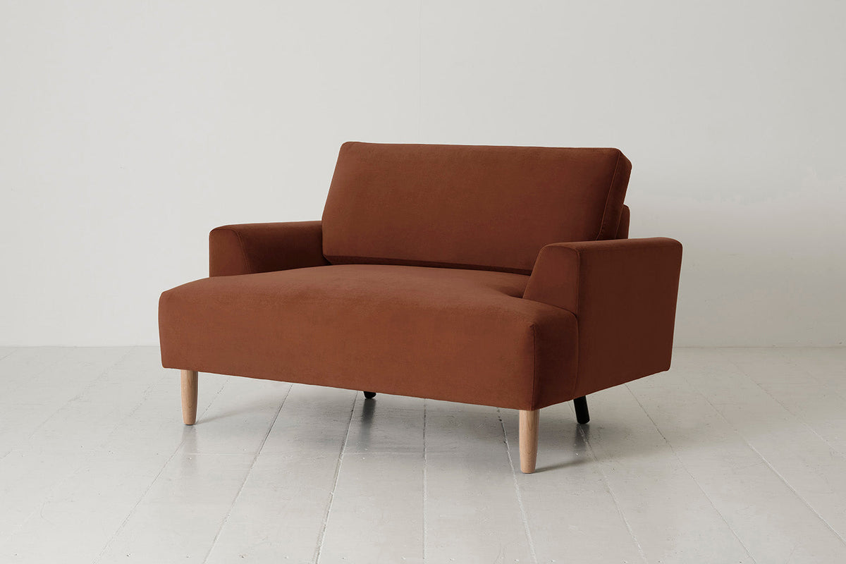 Model 05 Loveseat, Oak / Umber
