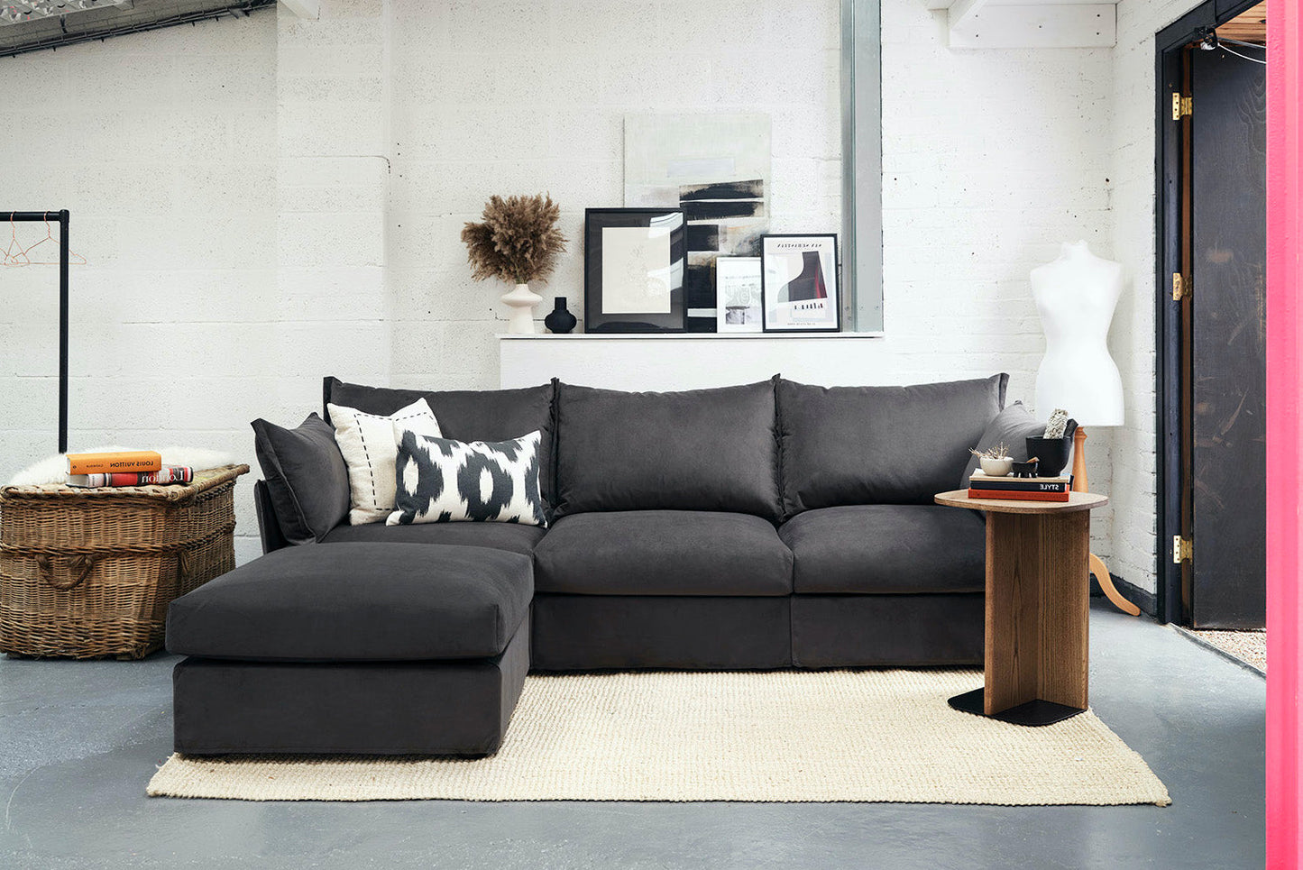 Model 06 Ottoman, Charcoal