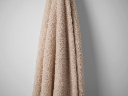 Throw 02, Cream