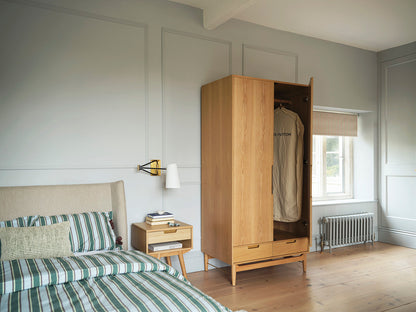 Wardrobe 01, Oak