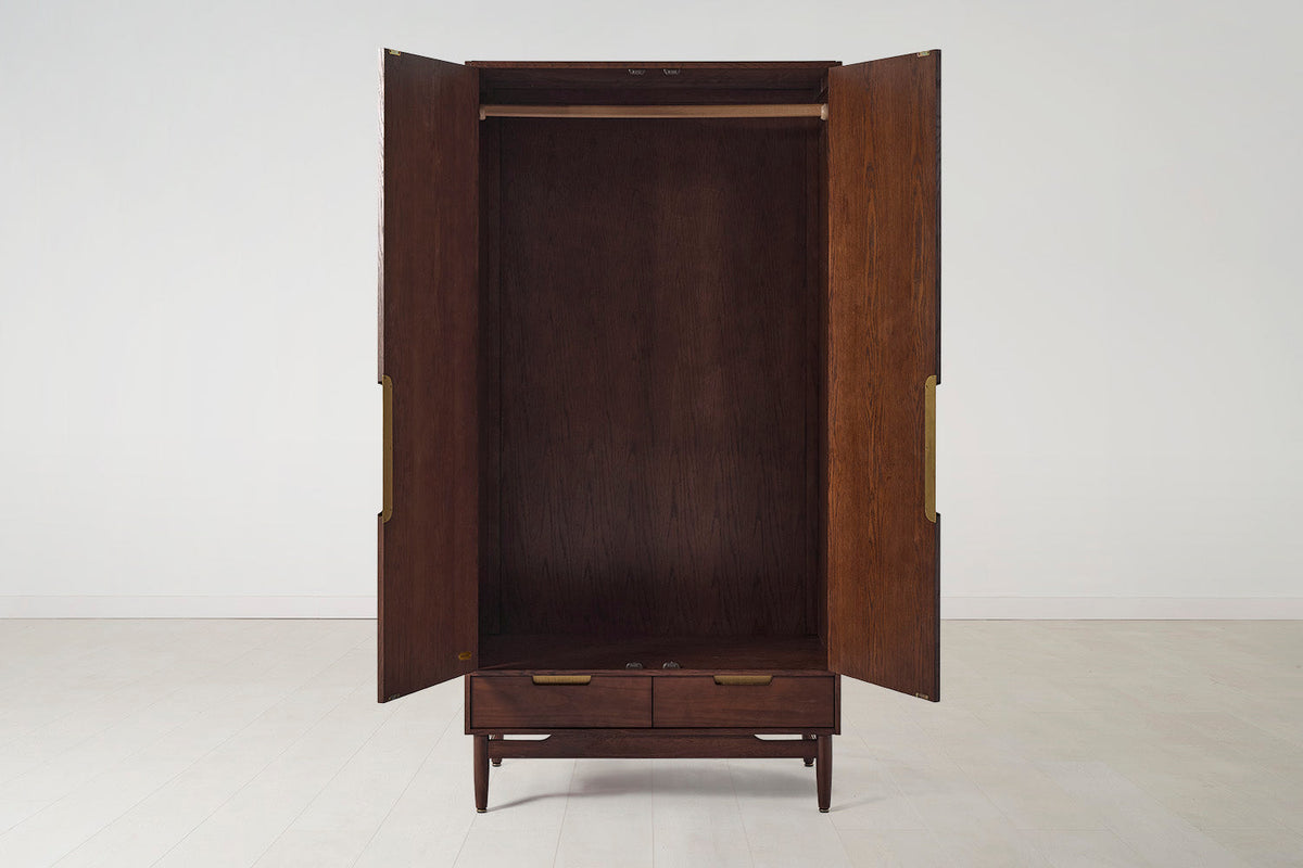 Wardrobe 01