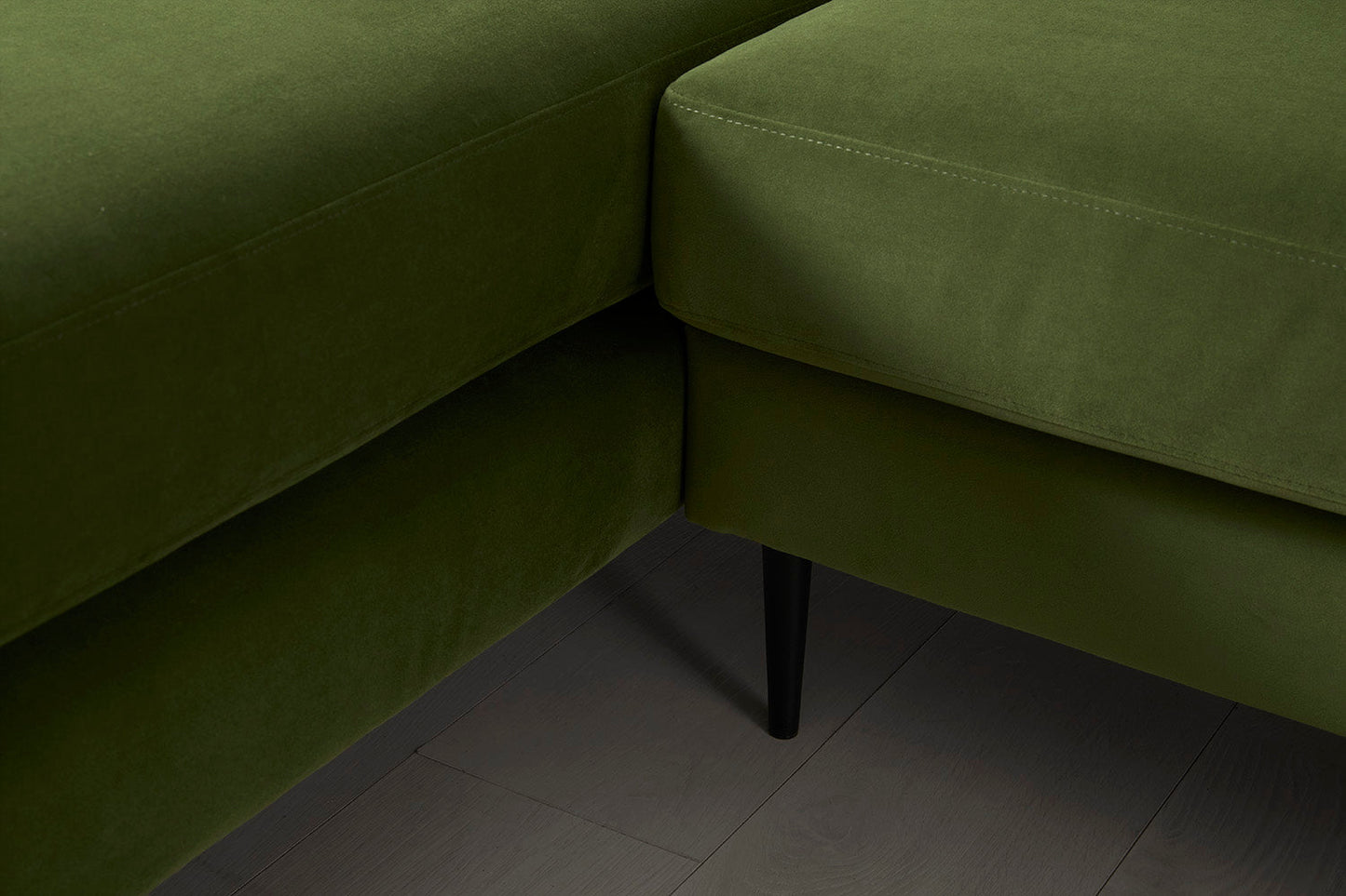 Model 19 3 Seater Right Chaise Sofa, Vine