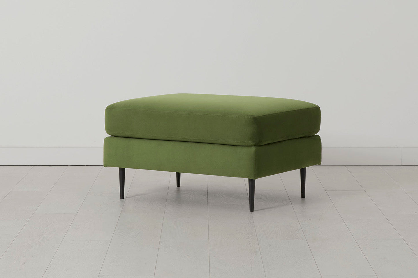 Model 19 Ottoman, Vine