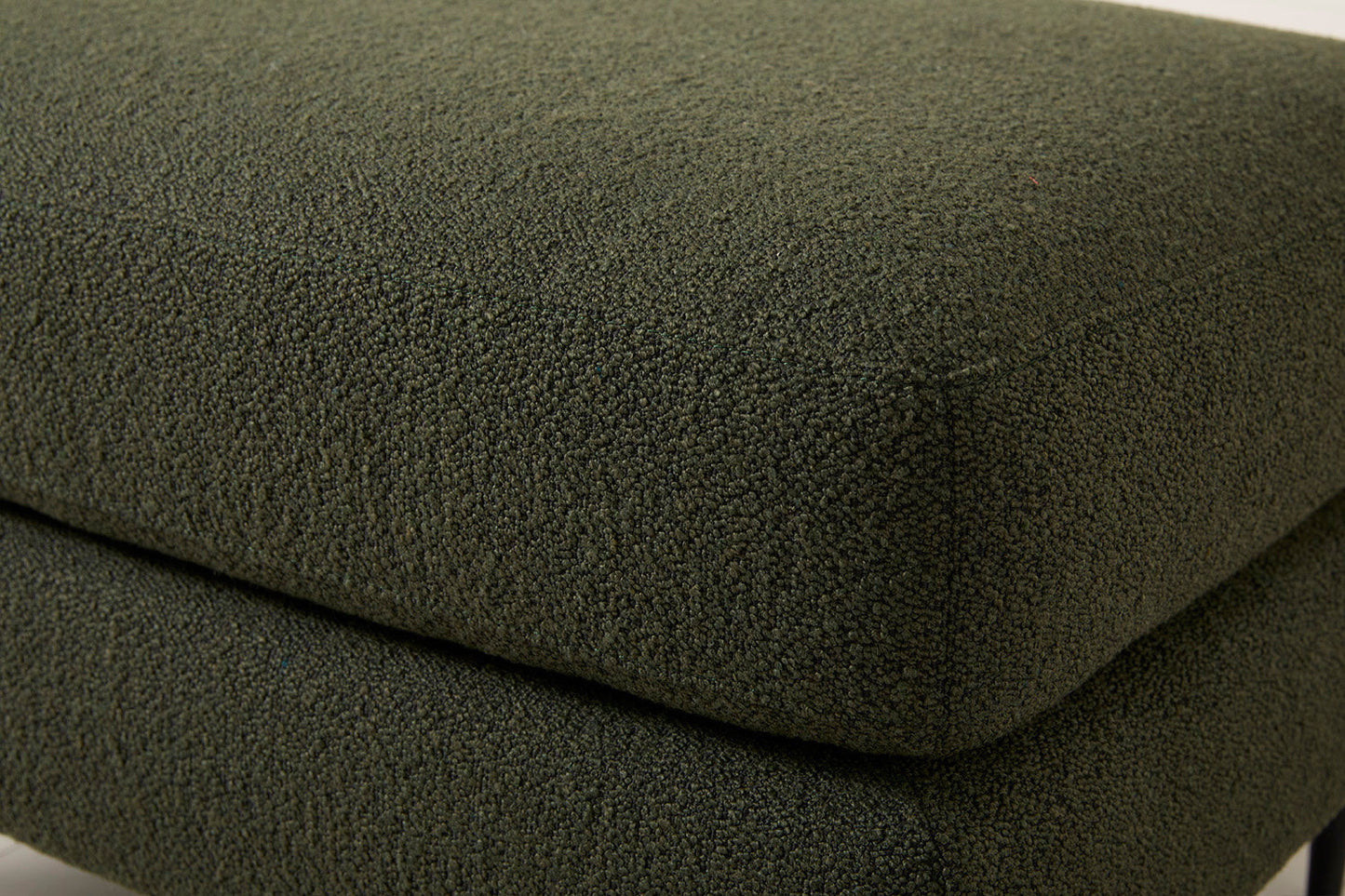 Model 19 Ottoman, Fern
