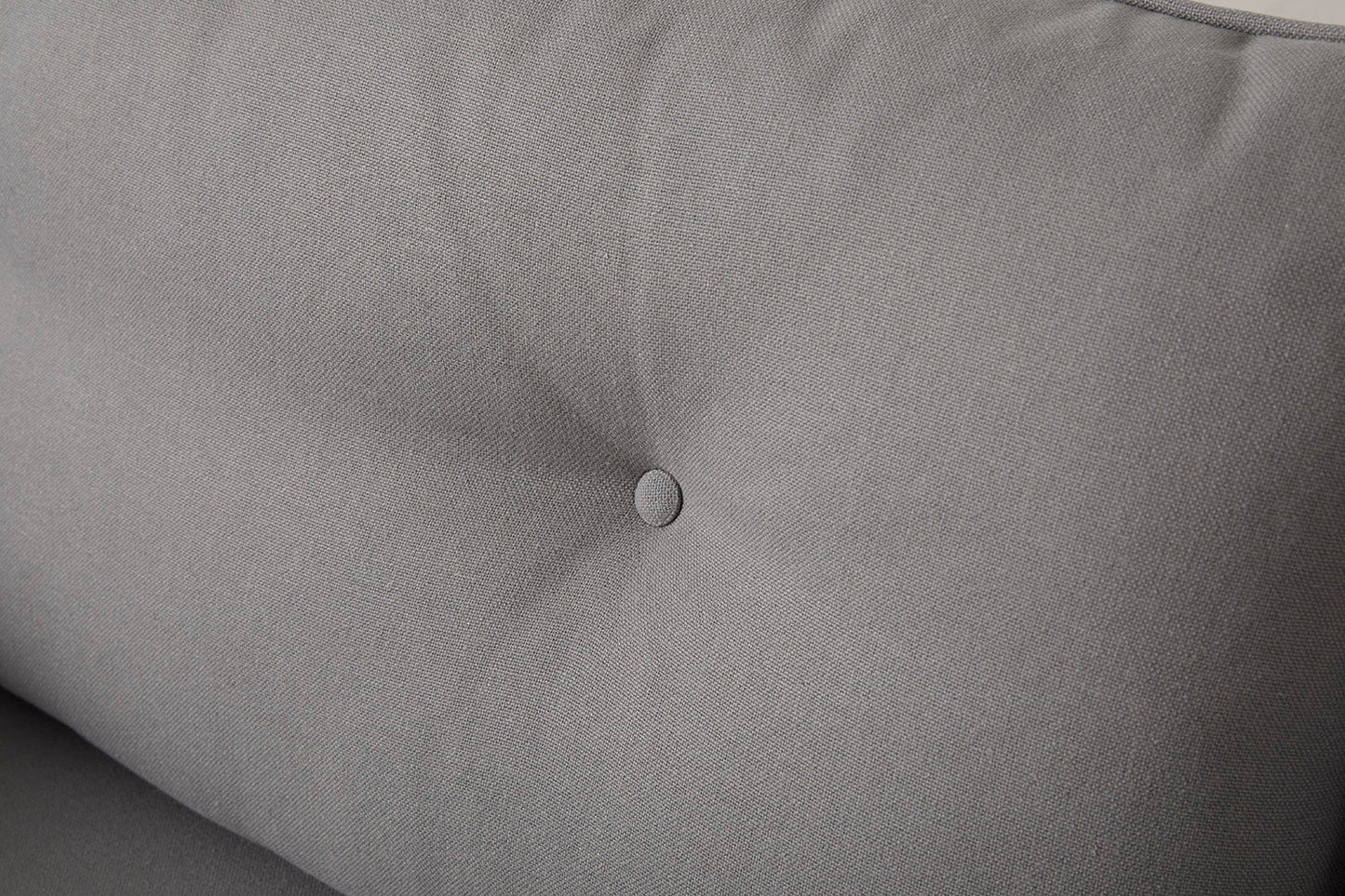 Model 19 Loveseat, Risso